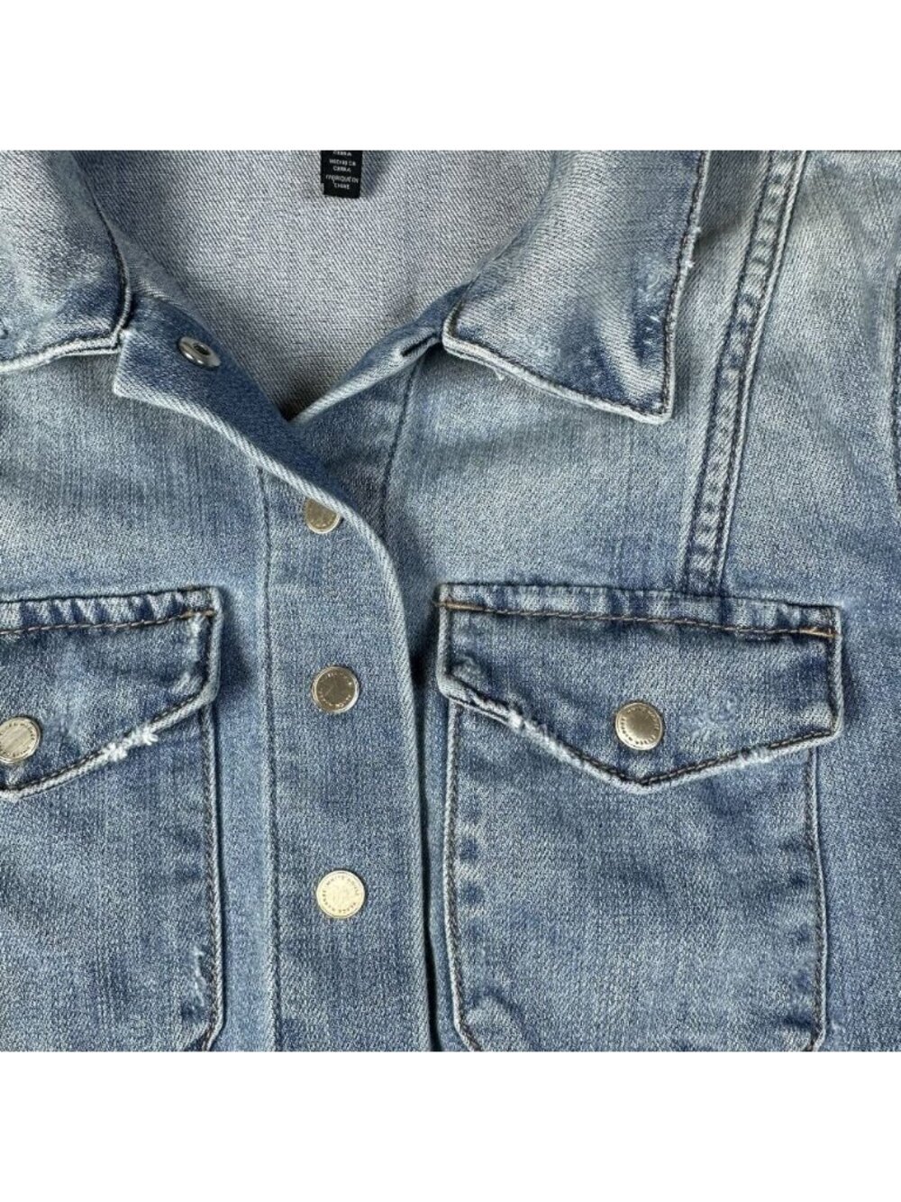 White House Black Market WHBM US Women’s 6 Light Blue Cropped Denim Jean Jacket - Picture 9 of 13